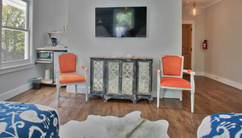 Hotel The Roost Ocean Springs