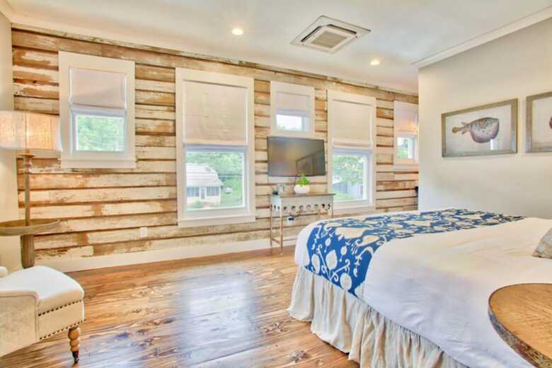 Hotel The Roost Ocean Springs