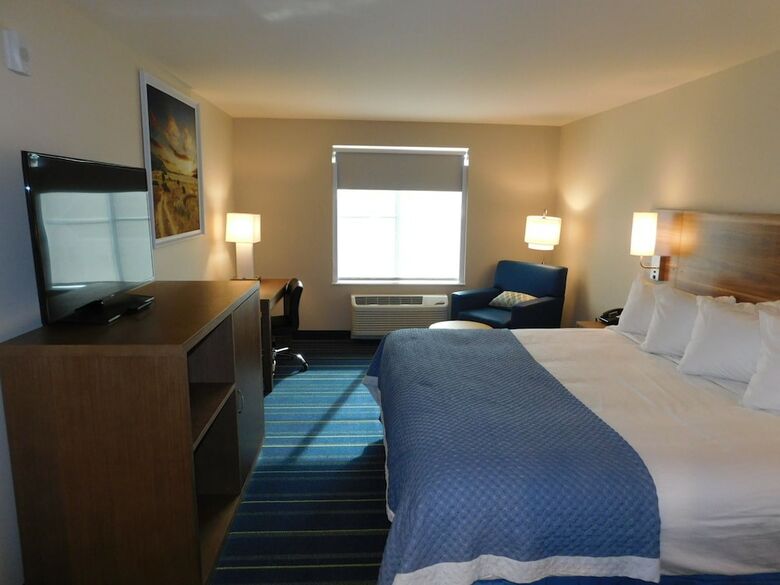 Hotel Days Inn & Suites By Wyndham Kearney