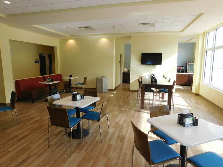 Hotel Days Inn & Suites By Wyndham Kearney