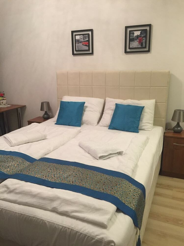 Aparthotel Corvin Rose Apartment Hotel