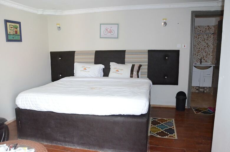 Hotel Galaxy Resort And Lounge
