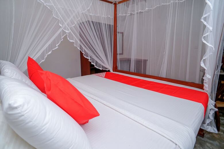 Hotel Oyo 382 Antique Ceylon Villa