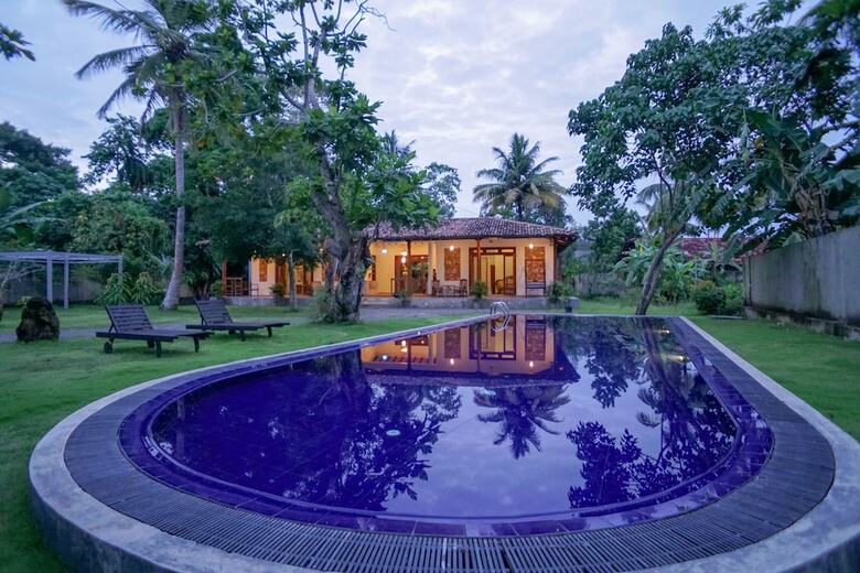 Hotel Oyo 382 Antique Ceylon Villa