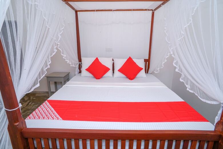 Hotel Oyo 382 Antique Ceylon Villa