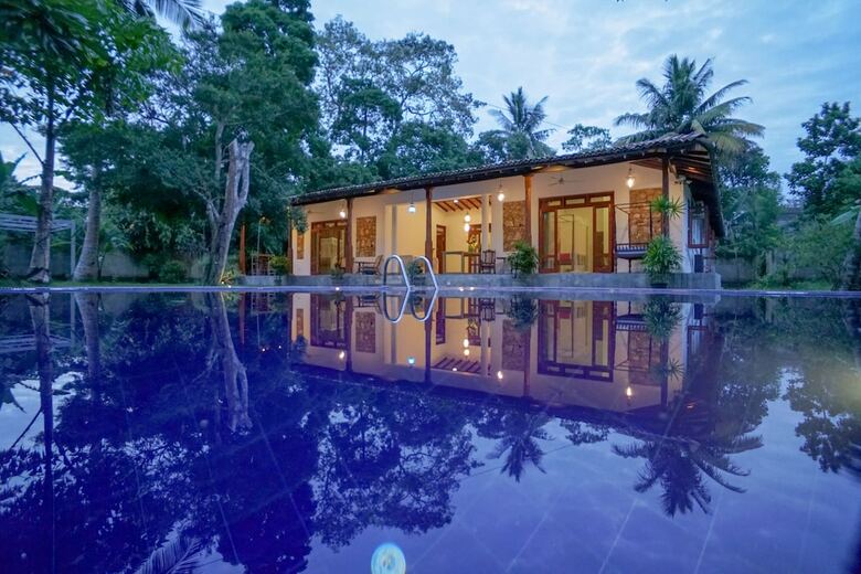 Hotel Oyo 382 Antique Ceylon Villa