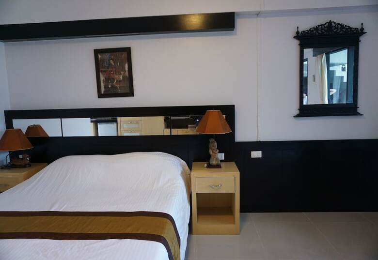 Hotel Borarn House