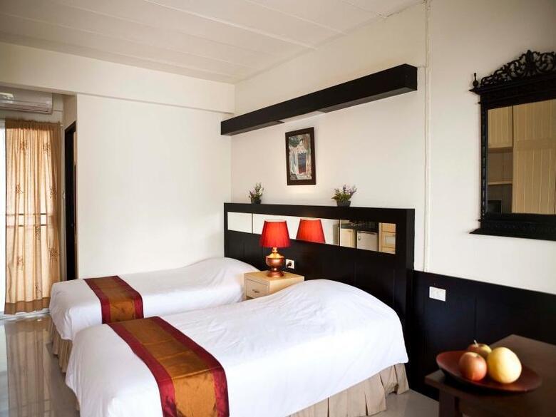 Hotel Borarn House