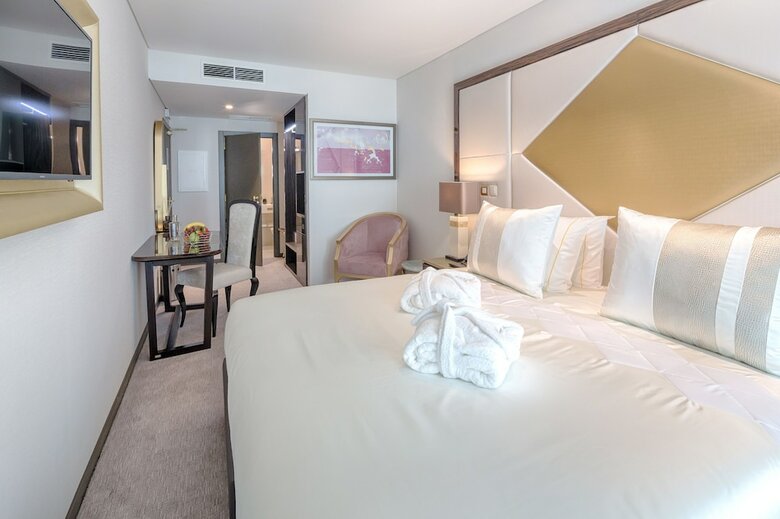Meraprime Gold Design Hotel