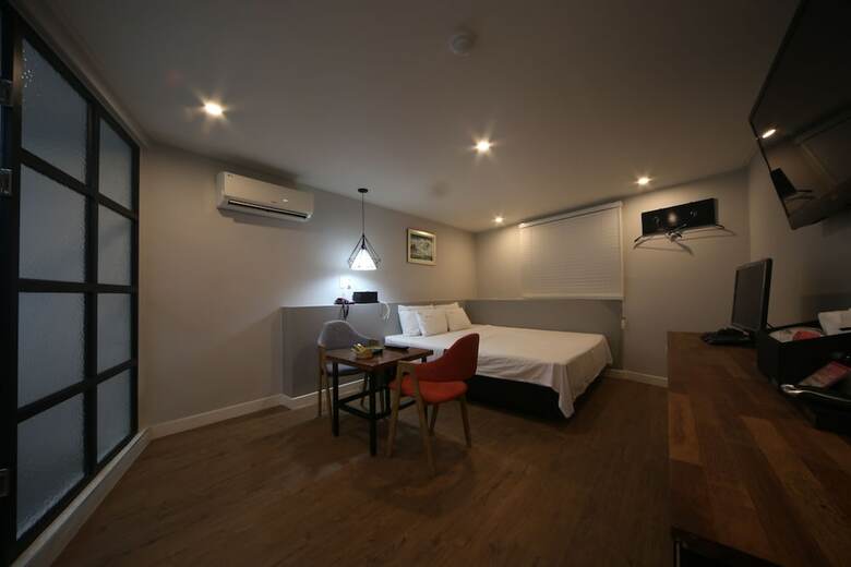 Hotel We've Motel