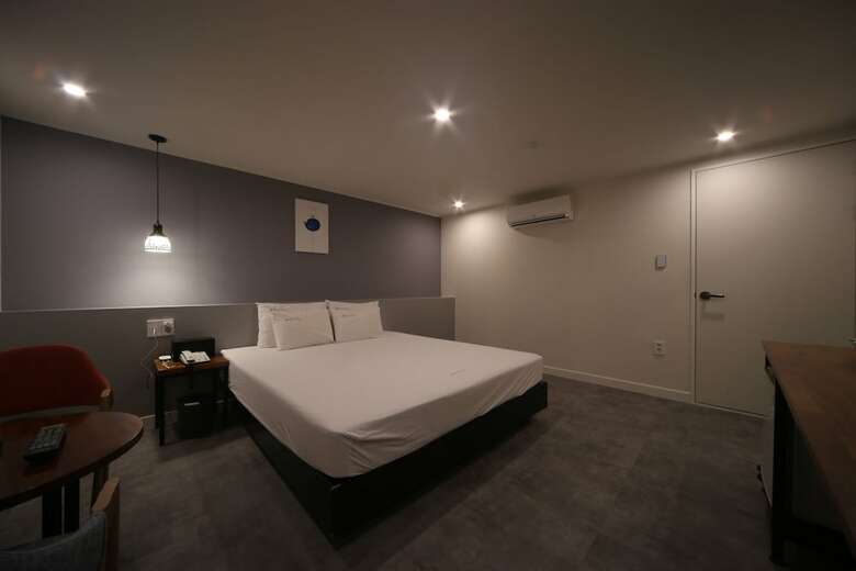 Hotel We've Motel