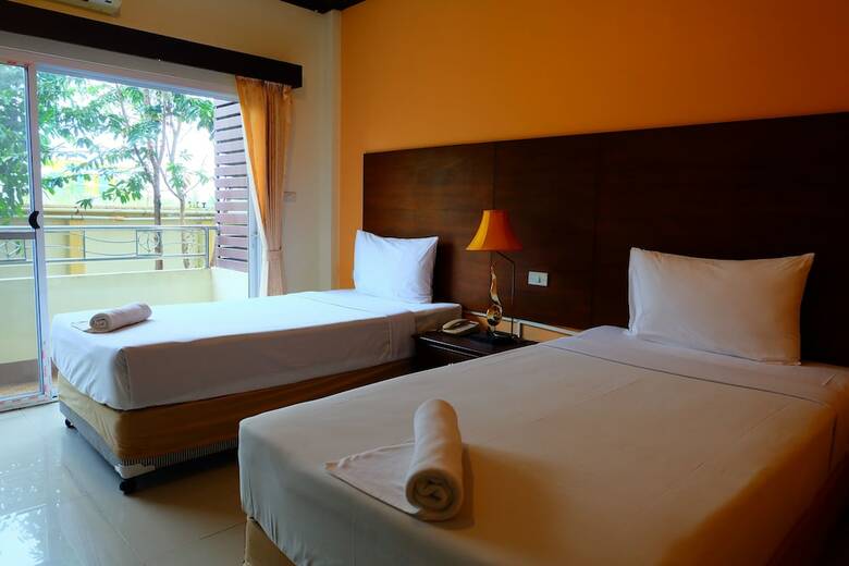 Hotel Baan Suanphet Resort