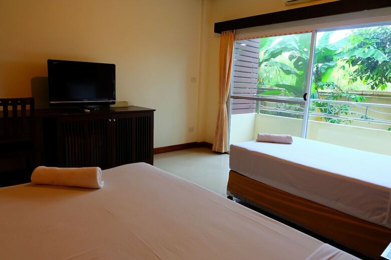 Hotel Baan Suanphet Resort
