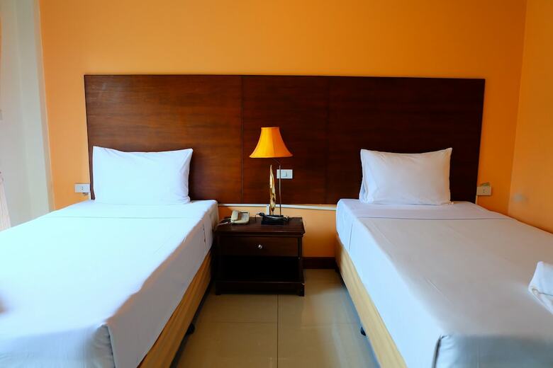 Hotel Baan Suanphet Resort