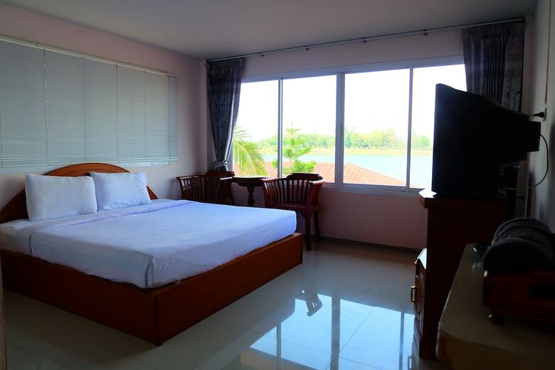 Hotel Techno Riverview Resort