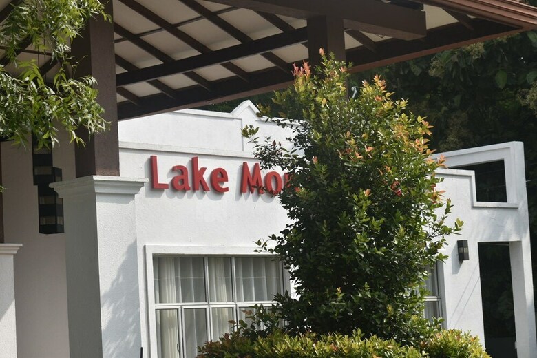 Hotel Lake Monark Resort