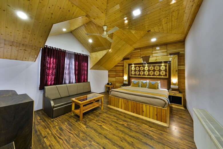 Hotel Royal Comfort Regency