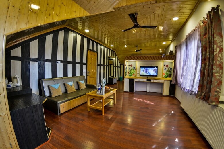 Hotel Royal Comfort Regency