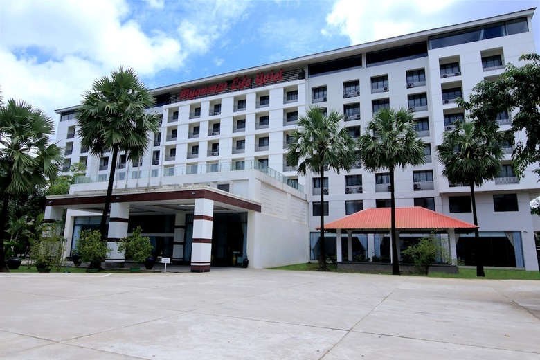 Akore Myanmar Life Hotel