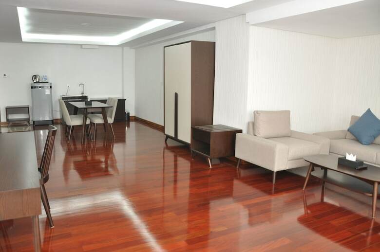Akore Myanmar Life Hotel