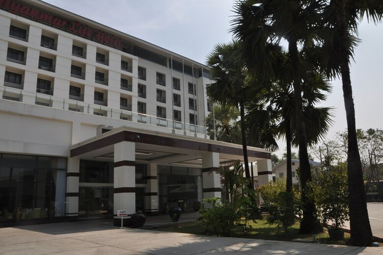 Akore Myanmar Life Hotel