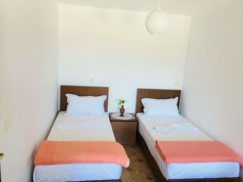 Hotel Denis Guest House
