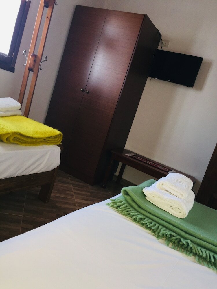 Hotel Denis Guest House