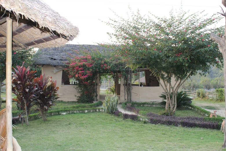 Hotel Anjali's Dolphins Resort