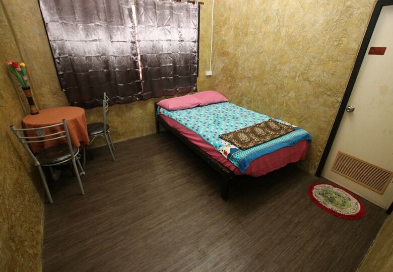 Hostal Oneisra Hostel