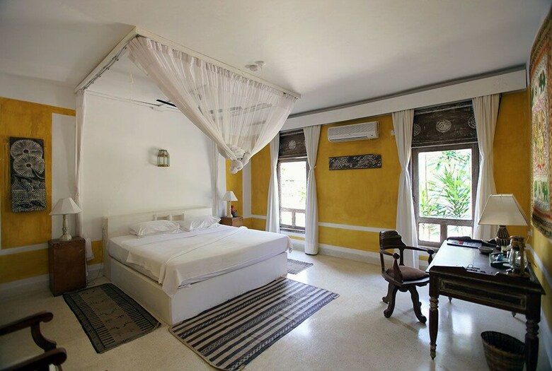 The Majlis Hotel