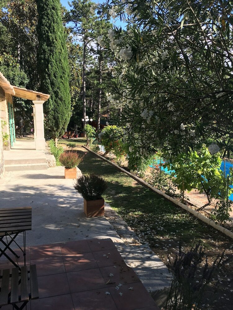Bed & Breakfast Mas Des Arbousiers