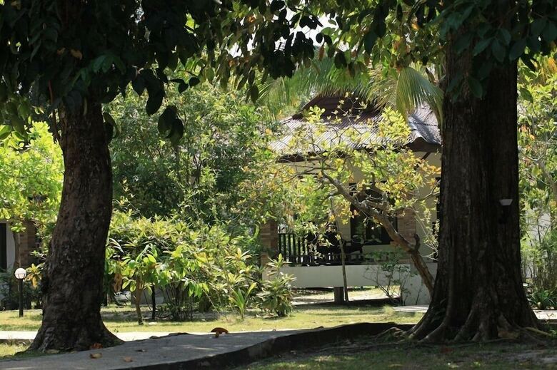 Hotel Thalane Beach Resort And Villas