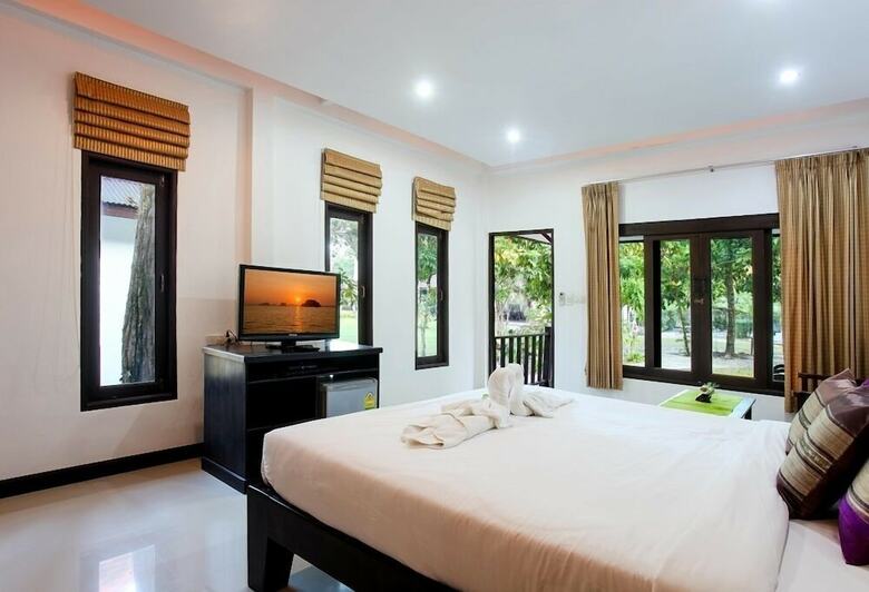 Hotel Thalane Beach Resort And Villas