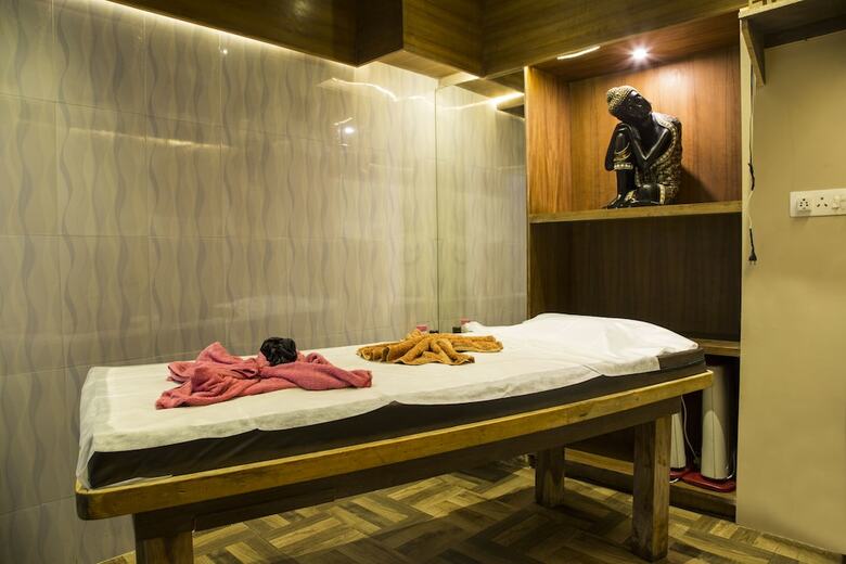 Hotel Mount Regency