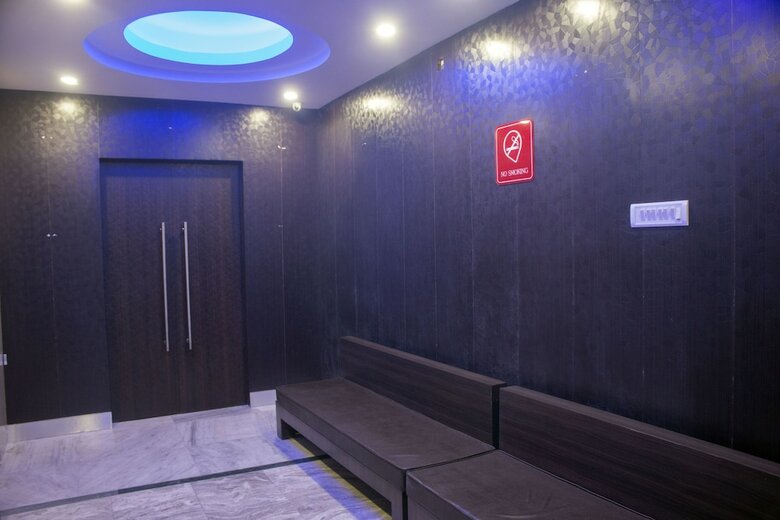 Oyo 3212 The Altira Hotel