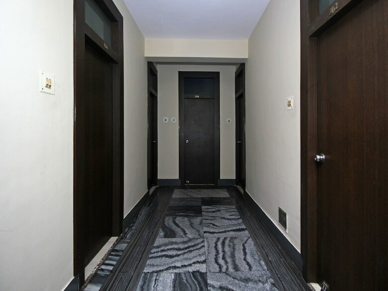 Oyo 5837 Hotel Castle