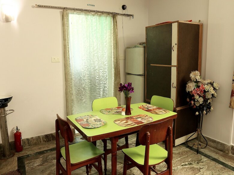 Hotel Oyo 3634 Apartment Rk Hospitality