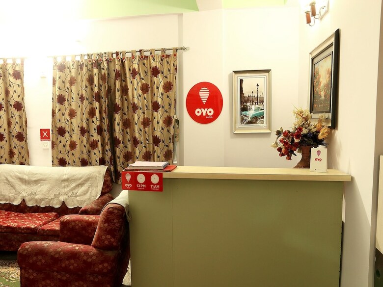 Hotel Oyo 3634 Apartment Rk Hospitality