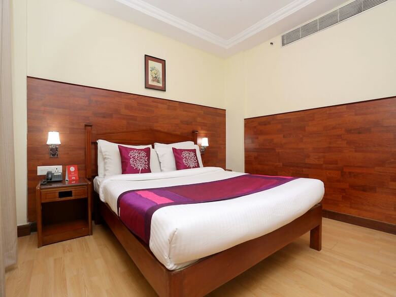 Oyo 10719 Mermaid Hotel