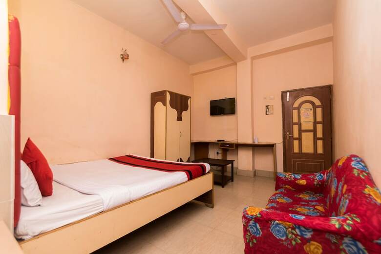Hotel Oyo 1238 Near Park Circus