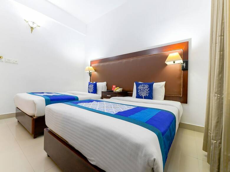 Hotel Oyo 7188 Ajantha Regency
