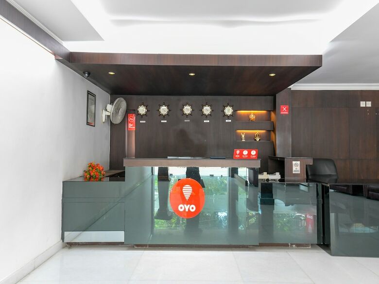 Hotel Oyo 7188 Ajantha Regency
