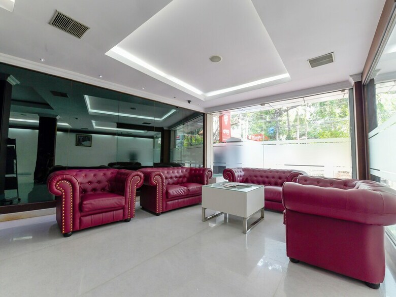 Hotel Oyo 7188 Ajantha Regency