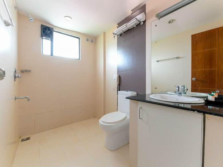 Hotel Oyo 7188 Ajantha Regency