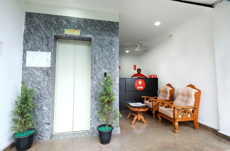 Hotel Oyo 6725 Palm Inn