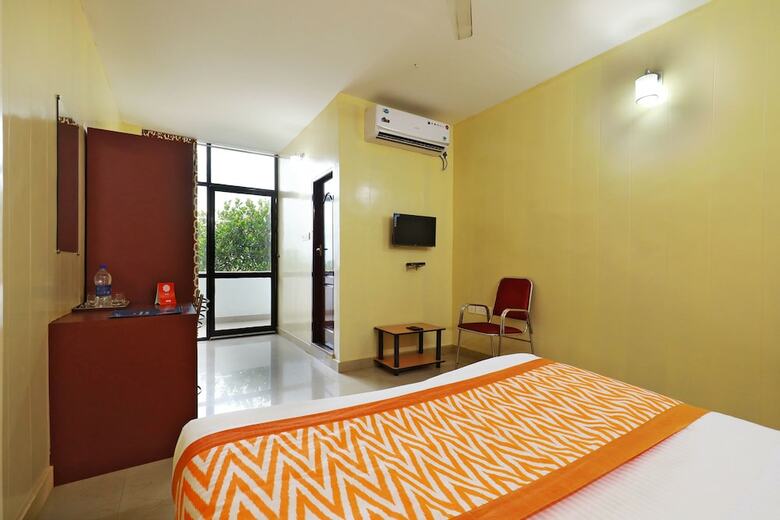 Hotel Oyo 6725 Palm Inn