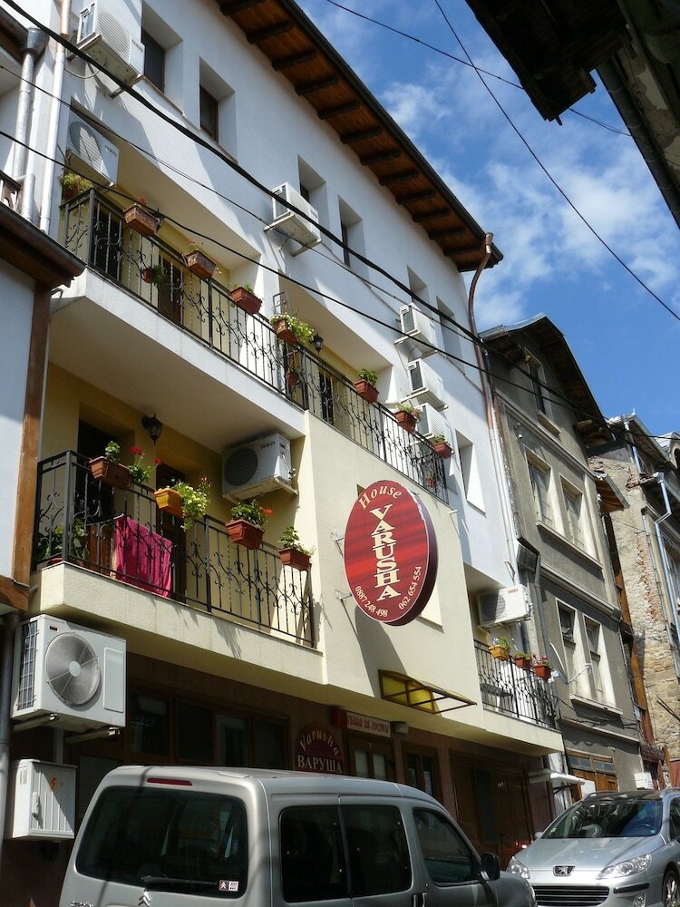 Hotel Varusha