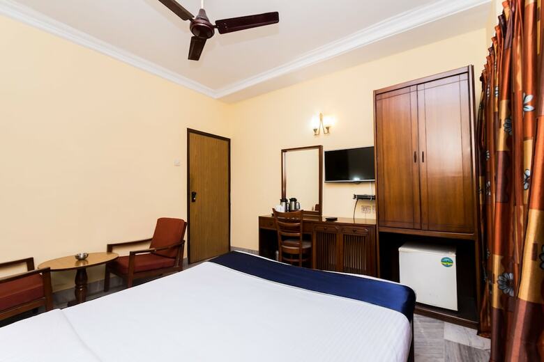 Oyo 4621 Hotel Camac Plaza