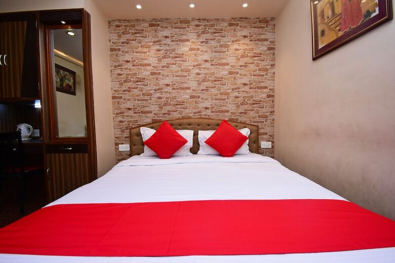 Hotel Oyo 2510 Near Camac Street