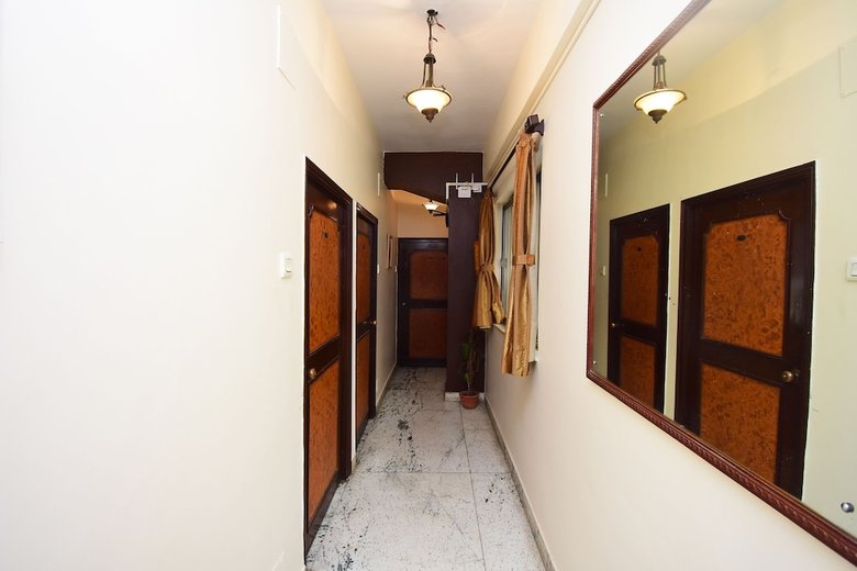 Hotel Oyo 2510 Near Camac Street